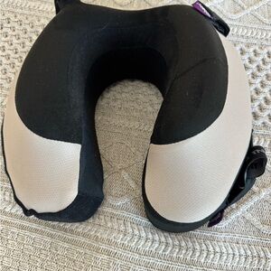 Travel Neck Pillow – Black and Light Gray Support Cushion